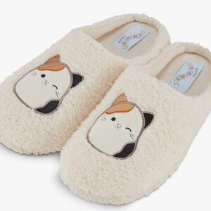 CAM 🐱 Calico Cat Squishmallow Women’s Fuzzy Slippers NEW